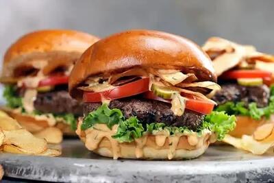  طرز تهیه چیزبرگر کلاسیک و آبدار، بهتر از رستوران