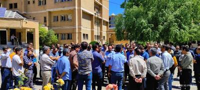  اعتراض کارگران اپراتور برق فشار قوی در کرمانشاه/ انتقاد کلاه‌زردها از تبعیض در پرداخت رفاهیات