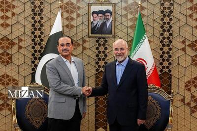  قالیباف در دیدار با فرمانده ارتش پاکستان: از حقوق ملت و کشورمان عدول نمی‌کنیم
