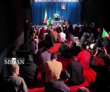  گوشه‌هایی از حضور شبانگاهی مردم عزادار در جوار محل شهادت حضرت آیت‌الله خامنه‌ای؛ کشوردوست