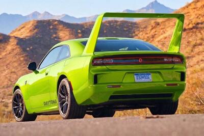  رونمایی مخفیانه دوج چارجر SRT با پیشرانه V8 و بال عقب نوستالژیک دیتونا - پدال