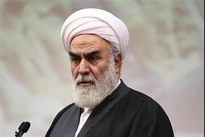  رهبر شهید انقلاب حافظه‌ای بسیار قوی داشتند و یک رِجالی کم‌نظیر بودند /  آقا گفتند من و خانواده‌ام ان‌شاءالله همه با هم شهید می‌شویم + فیلم