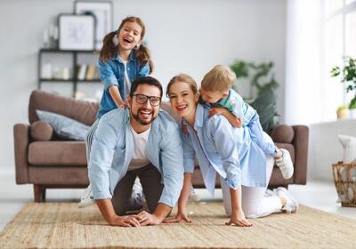  چطور باید پدر و مادر خوبی برای فرزندمان باشیم؟