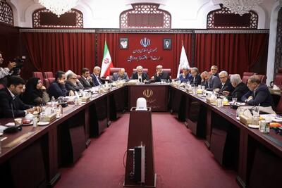  نشست کمیسیون امنیت ملی مجلس با وزیر اقتصاد