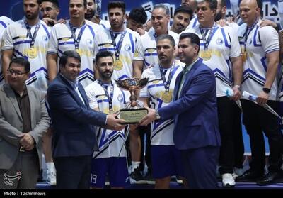  استاندار کرمان در اختتامیه لیگ برتر هندبال/استقلال کازرون قهرمان شد - تسنیم