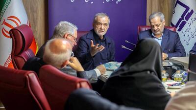  پزشکیان: نباید به بهانه جنگ، کشور را در وضعیت نیمه‌ تعطیل قرار دهیم