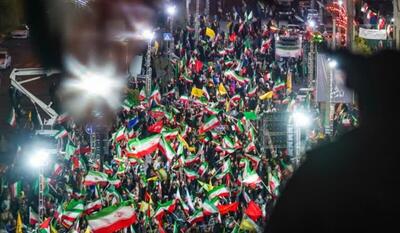 آیا معلوم است مردمی که هر شب در خیابان هستند چه خواسته و مطالبه اصلی و اساسی دارند؟