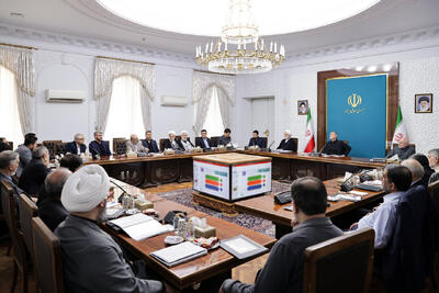  طعنه یک رسانه به اعضای شورای عالی فضای مجازی/ هیچ کدام شان نه مسؤول امنیتی اند و نه تخصصی در این باره دارند/ ابتکار پزشکیان برای بازگشایی اینترنت