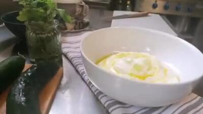  طرز تهیه ماست و خیار یونانی زاتزیکی خوشمزه و رستورانی + فیلم
