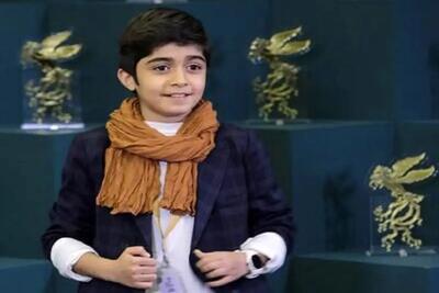  آواز شاد؛ جناب خان به افتخار رایان سرلک میخونه پسر بلا هم شونه میلرزونه مهمونا ترکیدن