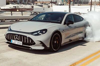  اعلام قیمت مرسدس AMG GT چهاردر برقی، بیش از ۲۲۰ هزار دلار! - پدال
