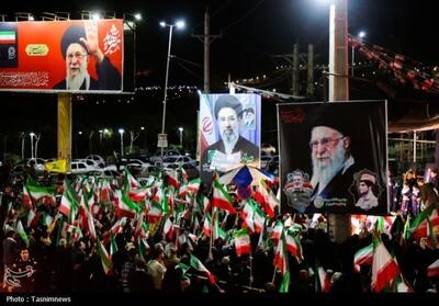  استمرار حضور در میدان؛ تودهنی مردم به دشمن متجاوز - تسنیم