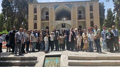  میزبانی از گردشگران در آیین سنتی گلاب‌گیری کاشان؛ گامی در جهت توسعه گردشگری فرهنگی