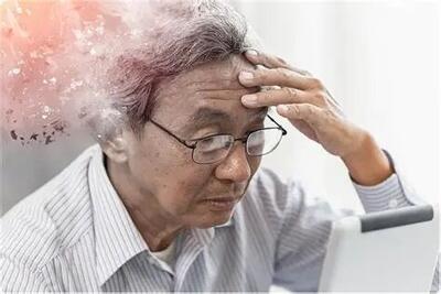  آلزایمر چیست، نشانه هایش کدام است و چه کنیم مبتلا نشویم؟