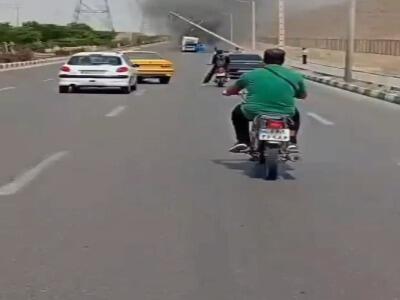  تصادف نیسان با تیر چراغ برق در بلوار نماز مشهد