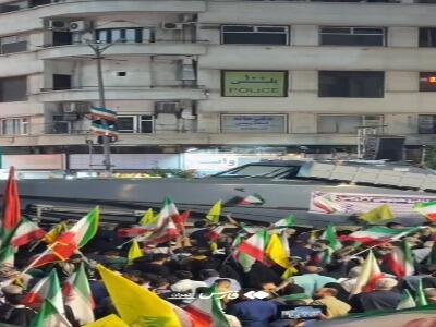  فیلم/ رونمایی از شناور تندرو هجومی ۲۷ رجب در میدان انقلاب