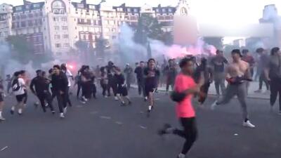  شادی بی حد و حصر هواداران پاری سن ژرمن در خیابان های پاریس!
