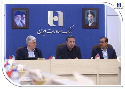  بانک صادرات ایران و جهاد اقتصادی در صنعت قطعه‌سازی؛ چشم‌انداز نوین تأمین مالی کسب ‌و کارها و زنجیره تولید/ تأکید قربان اسکندری بر توسعه کمی و کیفی خطوط تولید در چارچوب سازندگی نوین و جهاد اقتصادی