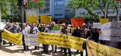  اساتید اخراجی دانشگاه فرهنگیان تجمع کردند