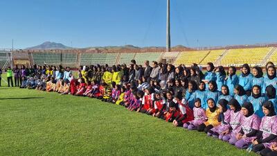  جشن روز جهانی فوتبال پایه ویژه دختران یادواره شهدای مدرسه شجره طیبه میناب در قزوین