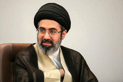  ابلاغ پیام رهبر انقلاب به خانواده شهدای مدرسه میناب