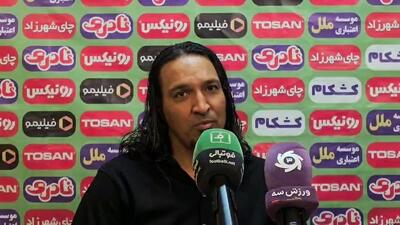  فرزاد حسین خانی: من آماده ام فردا صبح اخراج شوم