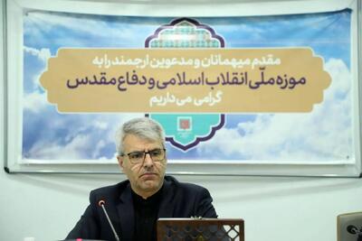  نشست صمیمانه سخنگوی وزارت امور خارجه با جمعی از فرماندهان و پیشکسوتان دفاع مقدس