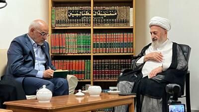  همه باید پشتیبان مذاکرات باشیم/ رییس‌جمهور در برابر مشکلات همچون کوه استوار بایستد