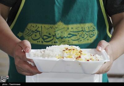  بانوی کاشانی هزینه‌ مراسم چهلم مادر را به نیازمندان اختصاص داد - تسنیم