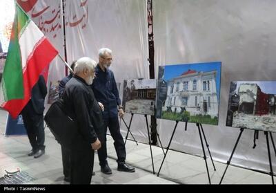  «ایستاده در غبار»؛ نمایش زخم تاریخ در پیاده‌راه فرهنگی رشت - تسنیم