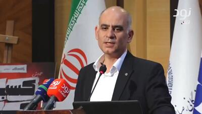  دولت برای بازسازی صنایع فولاد از ۵۰ میلیارد دلار ارز در اختیار مردم استفاده کند
