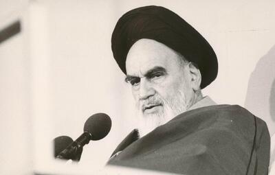  چرا امام خمینی فقط ظرف دوهفته ایده تداوم جنگ را به پذیرش قطعنامه  تغییر داد؟