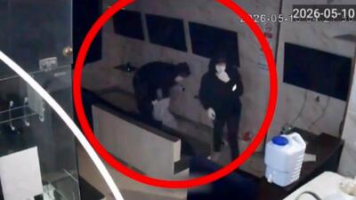 فیلم لحظه سرقت از گیم نت در فاز 6 پرند/ 2 جوان با پژو 405 متواری شدند