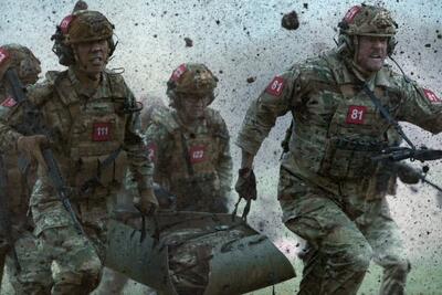  فیلم «ماشین جنگ» (War Machine) در صدر محبوب‌ترین آثار نتفلیکس + خلاصه داستان و بازیگران