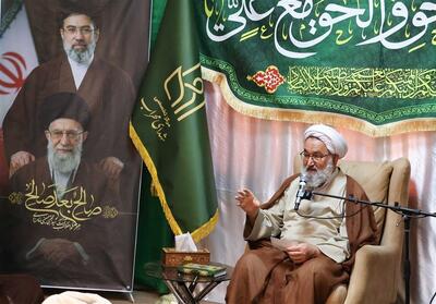  دوری از غرور؛ رمز موفقیت امام راحل و رهبر شهید - تسنیم