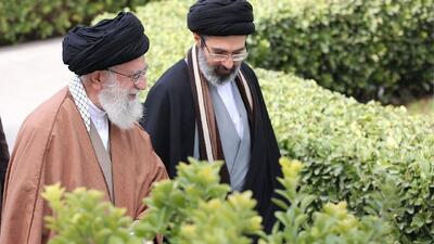  انتشار تصویر ویژه از رهبر انقلاب در کنار امام شهید به مناسبت عید غدیر