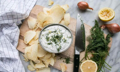  طرز تهیه سس موسیر برای سالاد و فست‌فود
