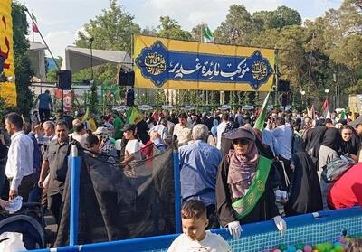  ببینید| پیام مردم از غدیر برای رهبر انقلاب: «انا علی العهد سید مجتبی» - تسنیم