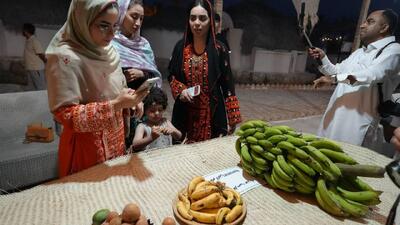  چشیدن طعم چیکو، پاپایا و گواوا؛ تجربه متفاوت گردشگران در دَرَک