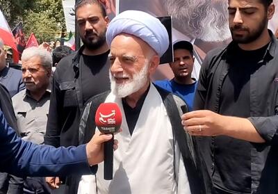  وفاداری به رهبری، ضامن حفظ یکپارچگی ملی است - تسنیم