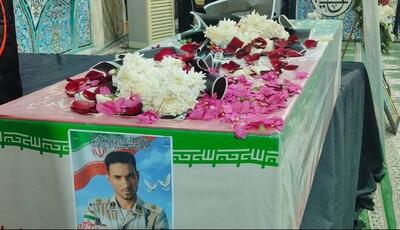  پیکر شهید دریابانی «حمید زارعی» در خاک زادگاهش میناب آرام گرفت