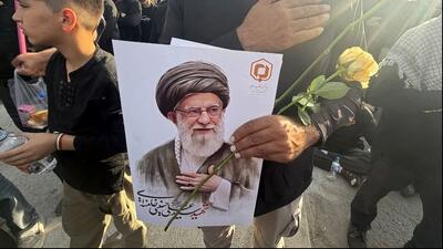  نگاهی به روایت روزنامه نیویورک تایمز از تشییع رهبر انقلاب