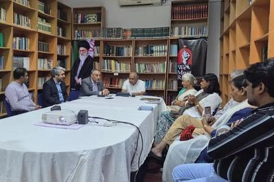 نشست بررسی ابعاد معنوی و میراث فکری رهبر شهید برگزار شد
