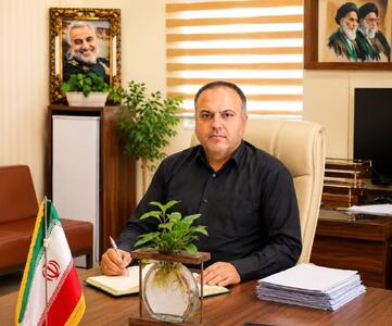 آمادهسازی مصلی بزرگ کرمان برای برگزاری آیین بزرگداشت آقای شهید ایران