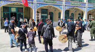  گرامیداشت قائد شهید امت در شهرکرد