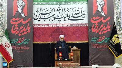  قدرت جمهوری اسلامی در ولایت و نترسیدن از دشمن است