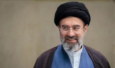  تصویر کمتر دیده شده از آیت الله سیدمجتبی خامنه‌ای در مناطق زلزله زده