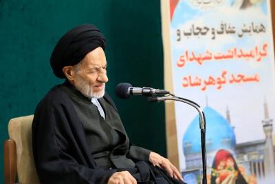 دشمن با فرهنگزدایی قرآنی بهدنبال نابودی اسلام است/ رمز وحدت قانونمداری است