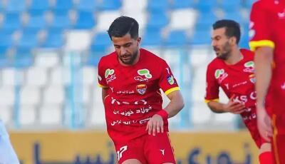 یک بازیکن دیگر از فولاد جدا شد