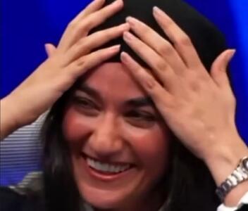  شوک فردوسی‌پور از افتادن روسری مهمان برنامه‌اش
